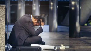 Безответственно относиться к обязательствам